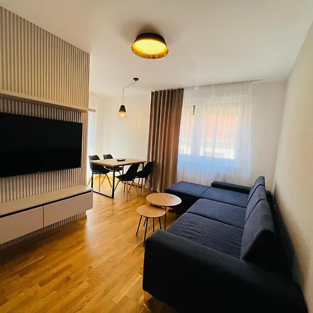 Tara Lux Apartment *